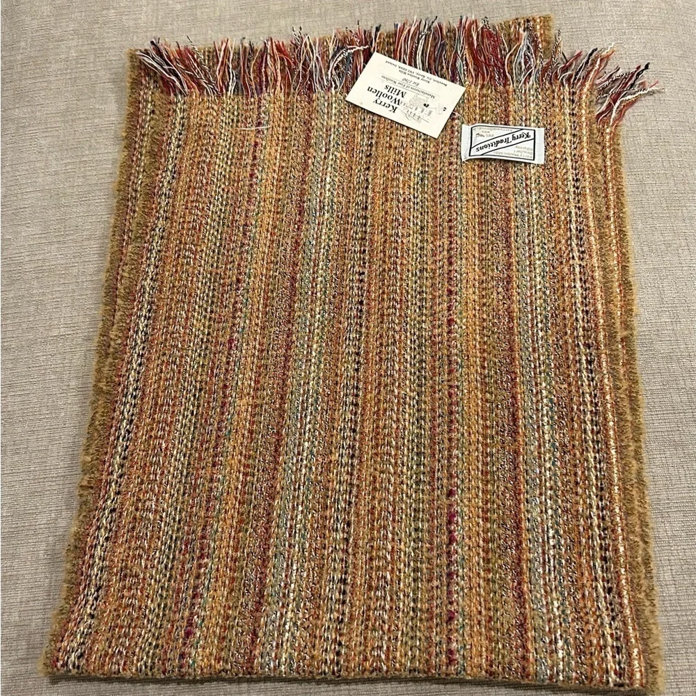 Kerry Woolen Mills Women’s multicolor lambs wool scarf